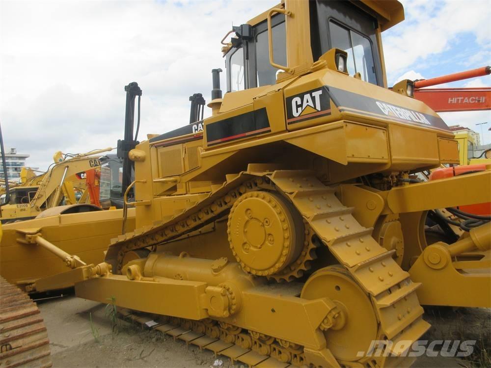 CAT D 8 N Pásové dozéry