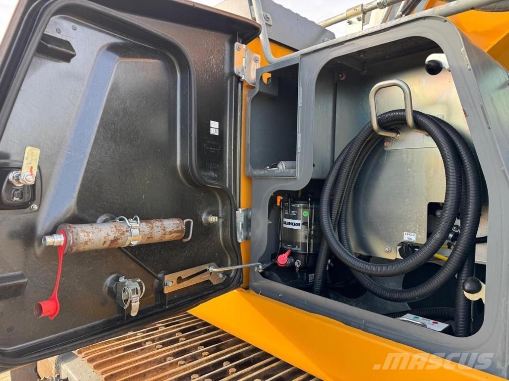 Liebherr R922 LC Pásové rýpadlá