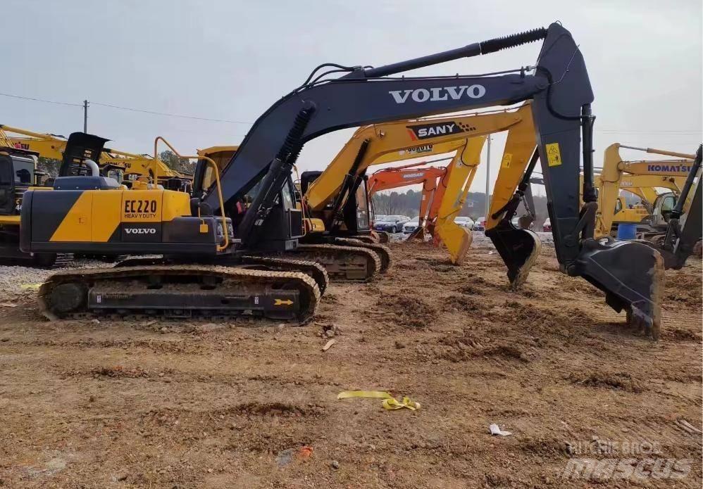 Volvo EC 220 Pásové rýpadlá