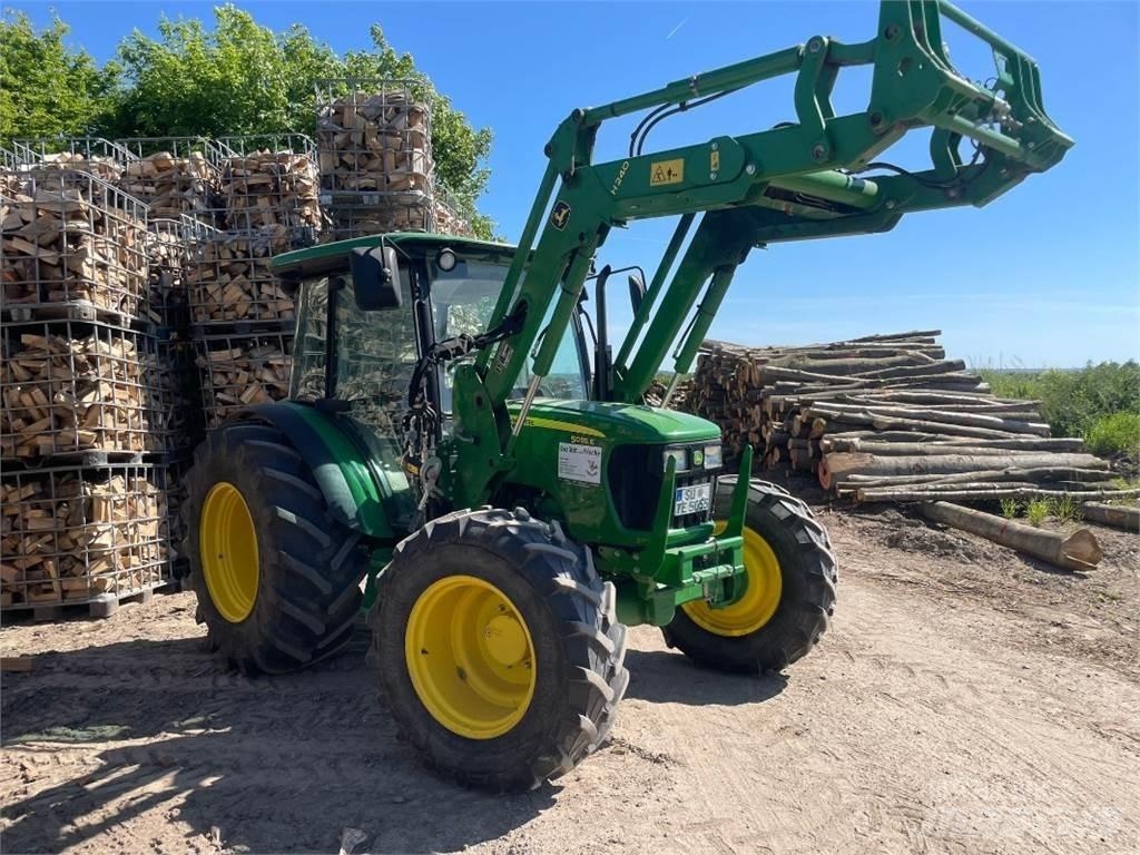 John Deere 5055E Traktory