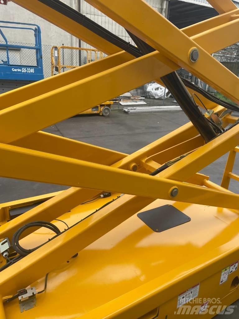 Haulotte Compact 12 Nožnicové zdvíhacie plošiny
