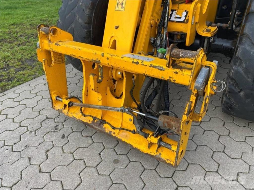 JCB 542-70 AGRIPRO Teleskopické nakladače pre poľnohospodárstvo