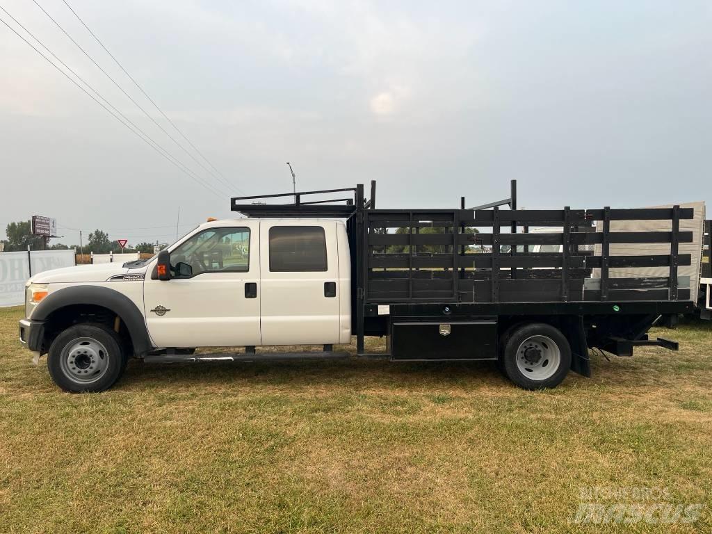 Ford F 550 SD Plošinové nákladné automobily/nákladné automobily so sklápacími bočnicami