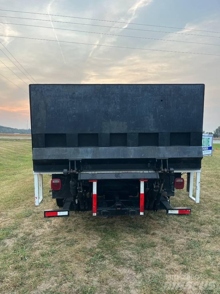 Ford F 550 SD Plošinové nákladné automobily/nákladné automobily so sklápacími bočnicami