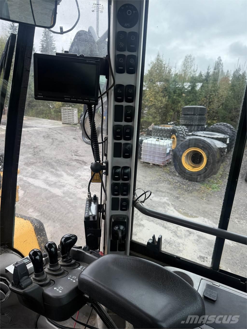 Volvo L180G Kolesové nakladače