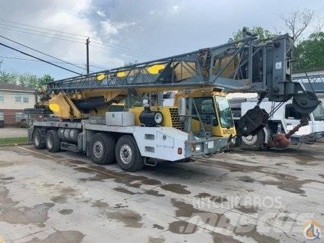 Grove TMS 700 E Univerzálne terénne žeriavy