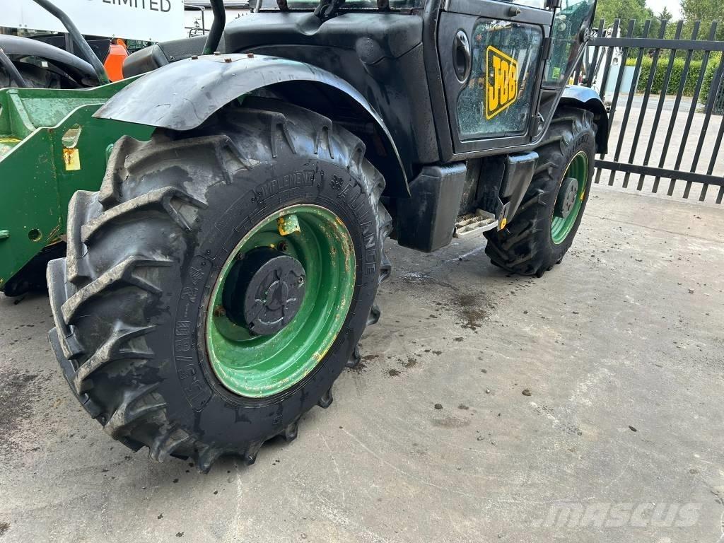 JCB 535-125 Teleskopické manipulátory