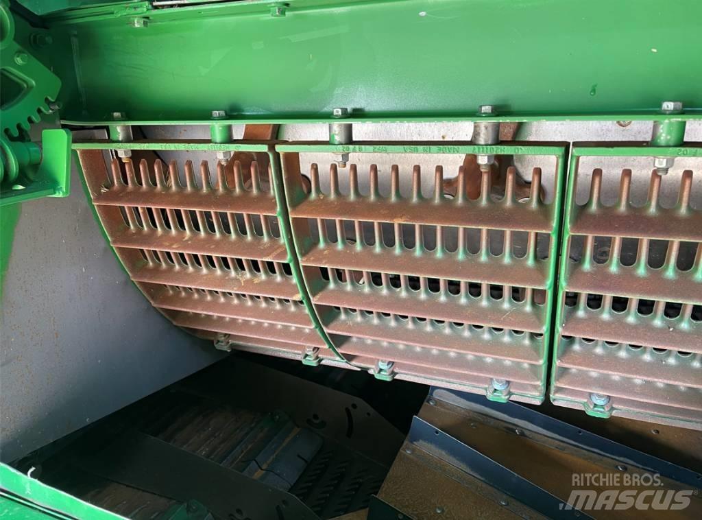 John Deere S 680 Kombinované zberacie stroje
