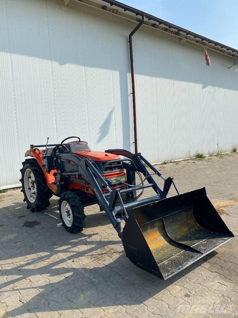 Kubota GT5+tur Kompaktné traktory