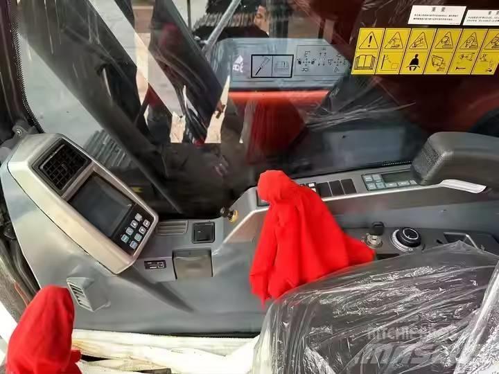 Doosan DX300LC-9C Pásové rýpadlá