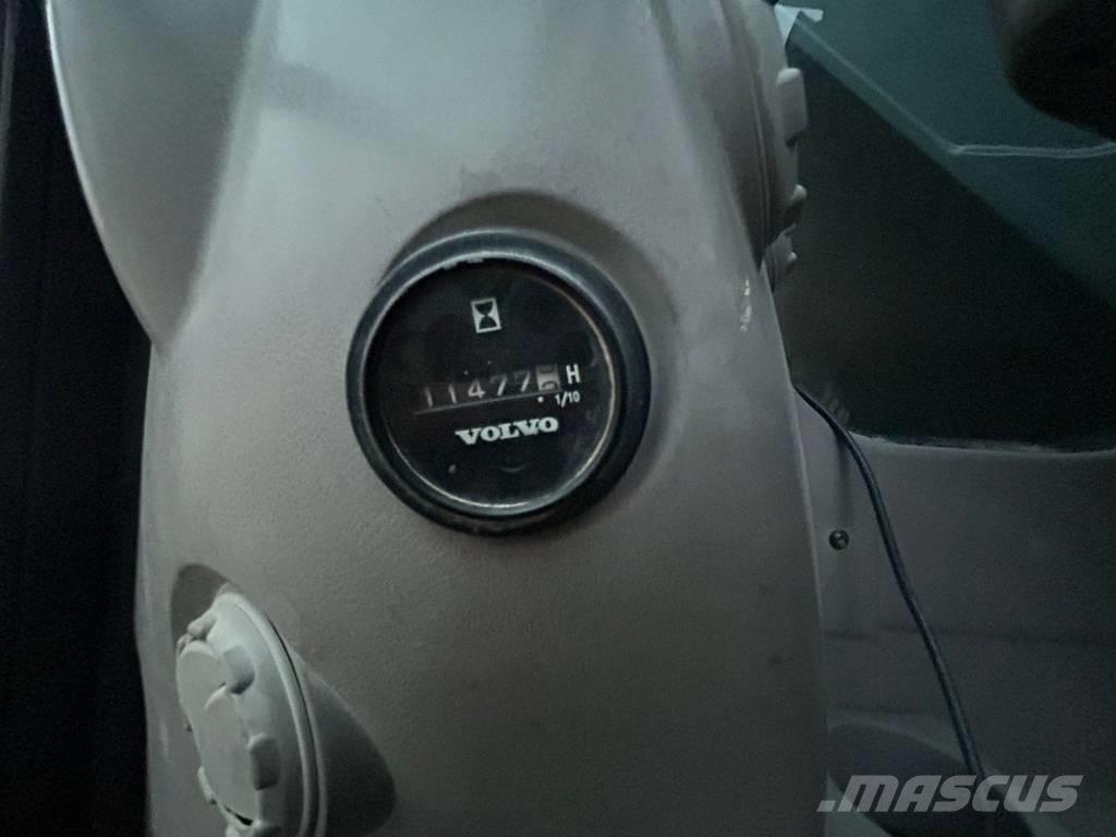 Volvo ECR 235 Pásové rýpadlá