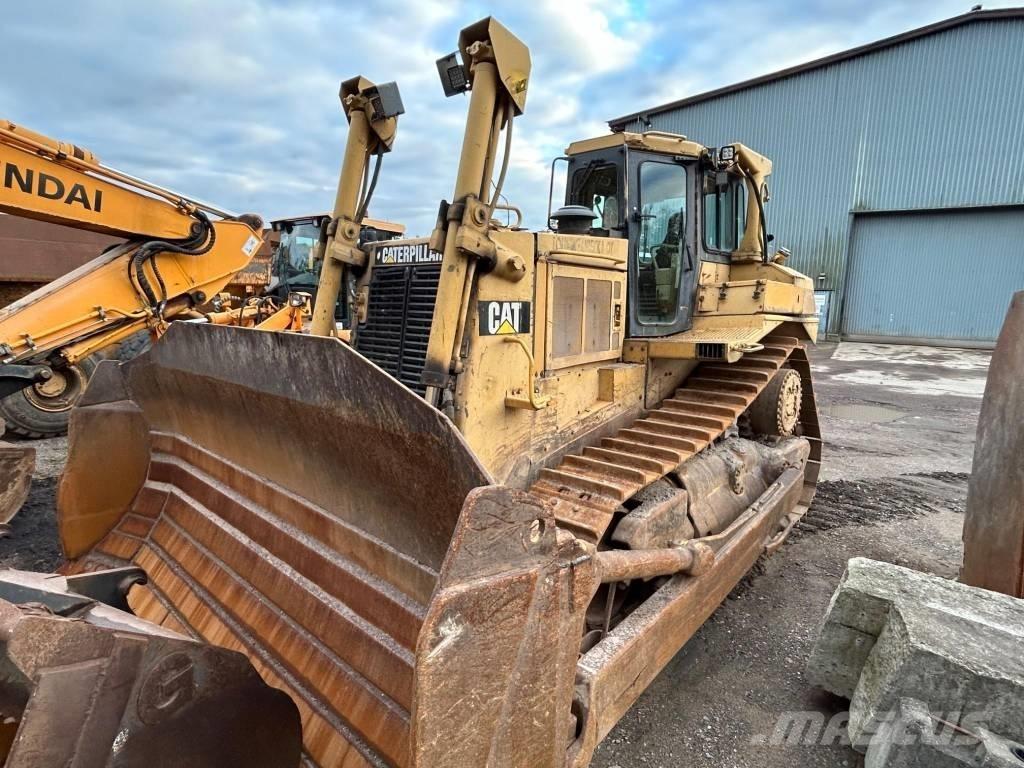 CAT D 8 N Pásové dozéry