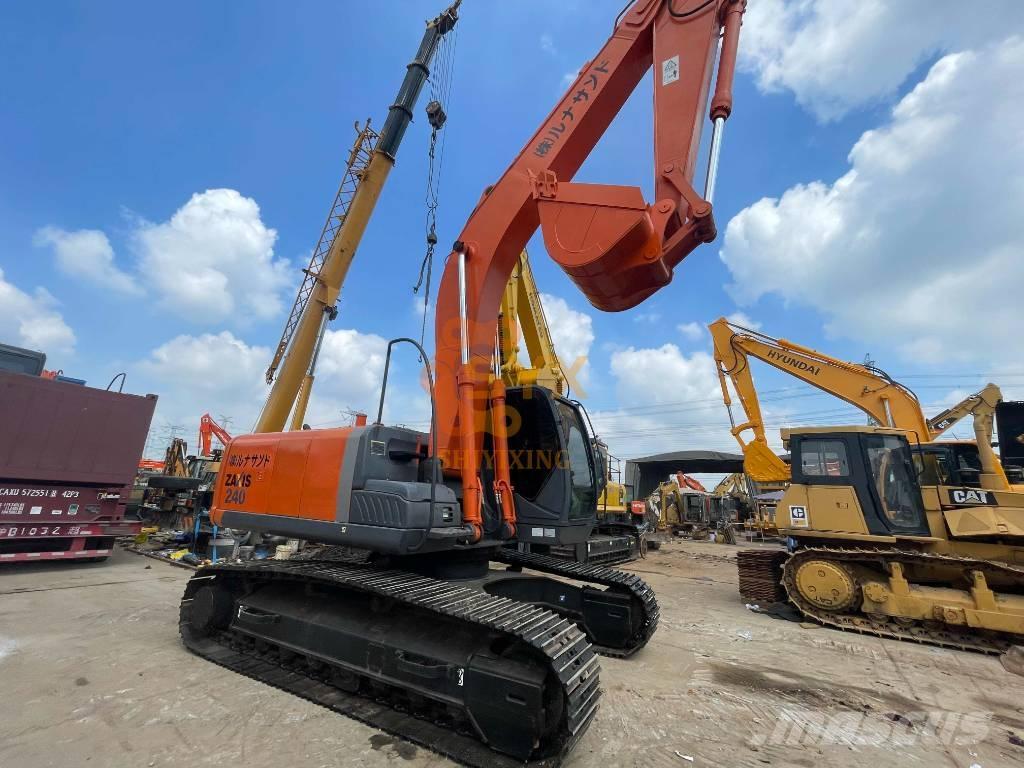 Hitachi ZX 240 Pásové rýpadlá