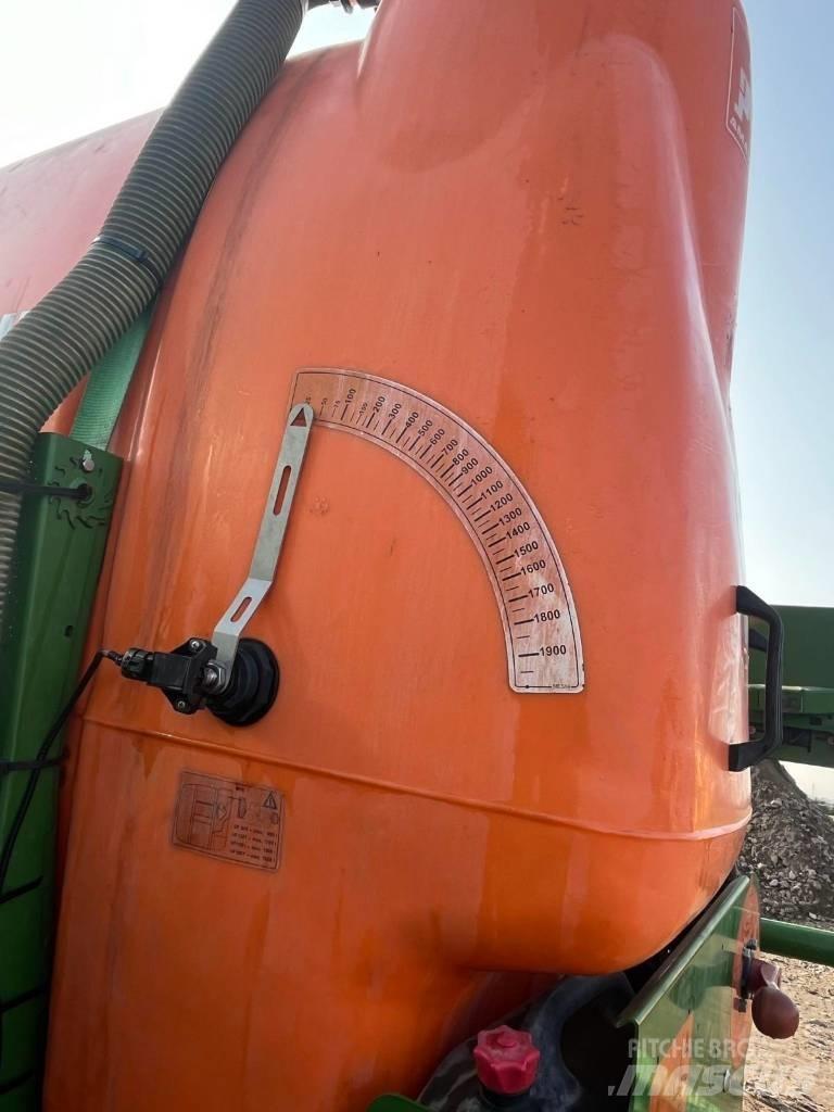Amazone UF 1801 Nesené postrekovače