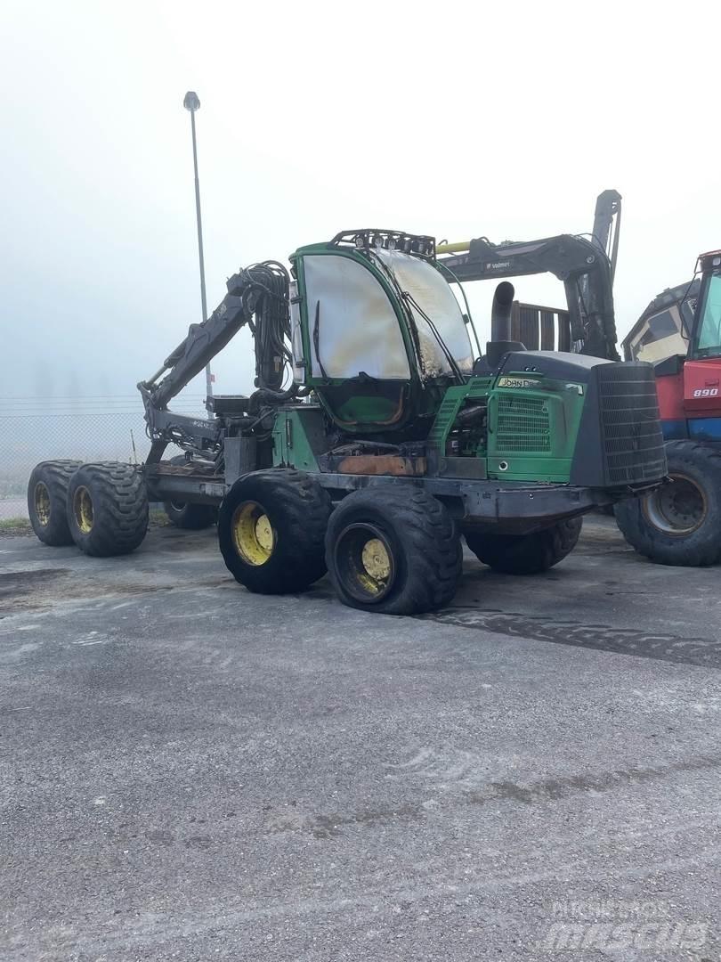 John Deere 1210E Lesné traktory