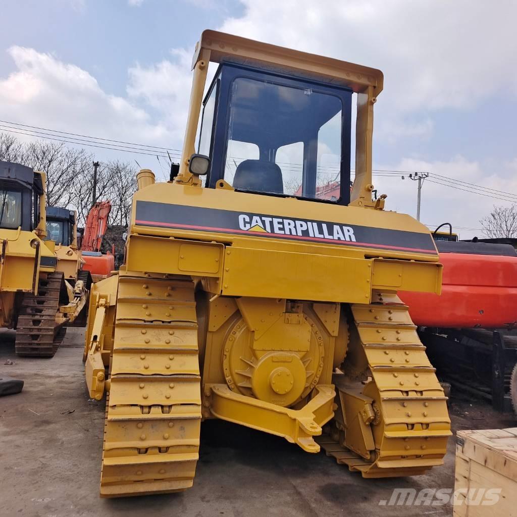CAT D 6 R Pásové dozéry