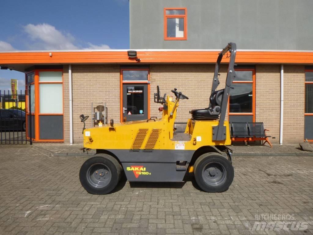 Sakai TS160-2 Pneumatikové valce