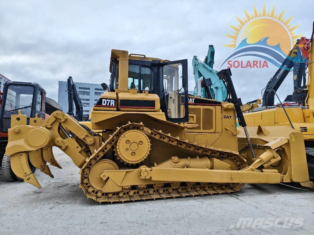 CAT D 7 R Pásové dozéry