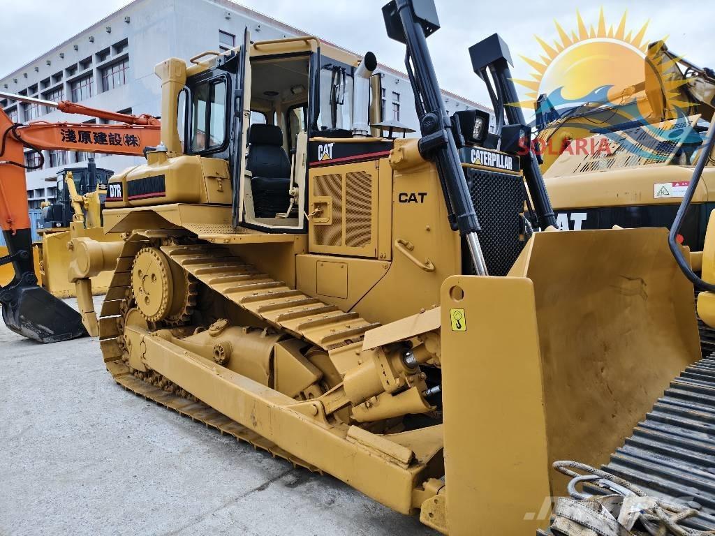 CAT D 7 R Pásové dozéry