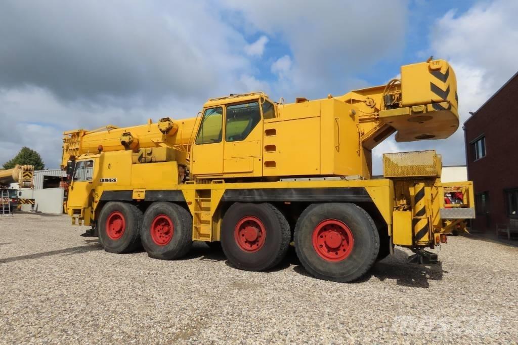 Liebherr LTM 1070-1 Univerzálne terénne žeriavy