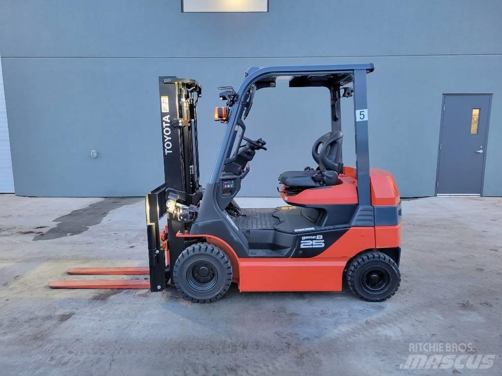 Toyota 8FB25 Akumulátorové vozíky