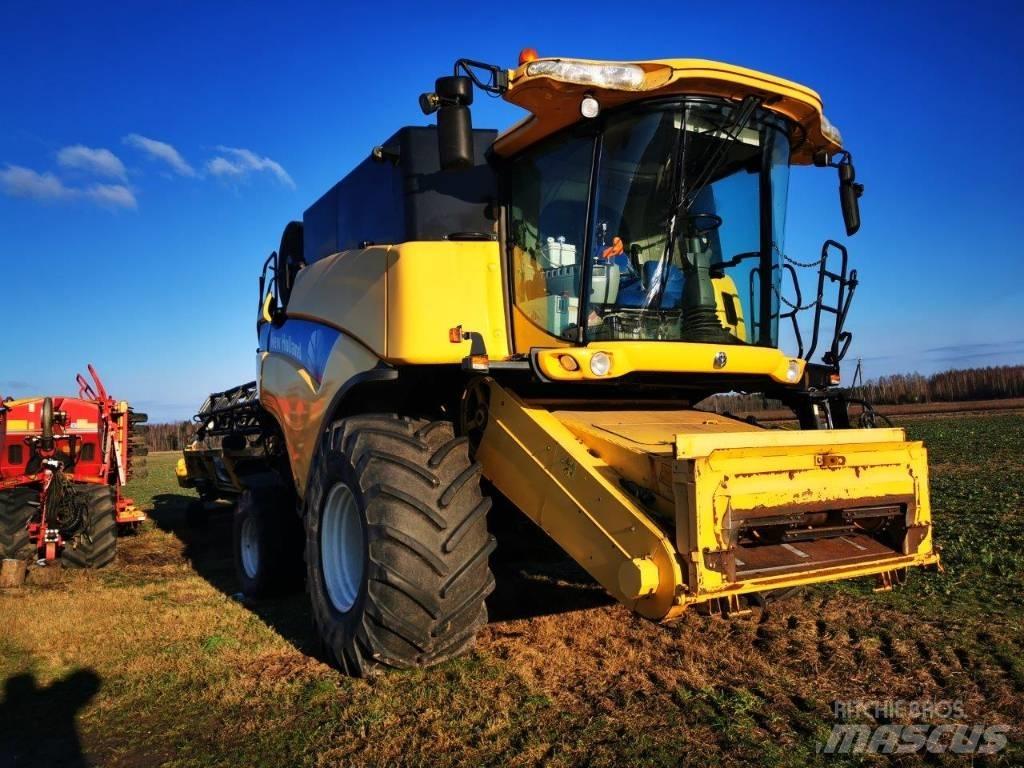 New Holland CX 8080 Kombinované zberacie stroje
