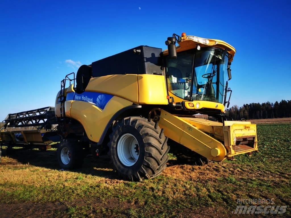 New Holland CX 8080 Kombinované zberacie stroje