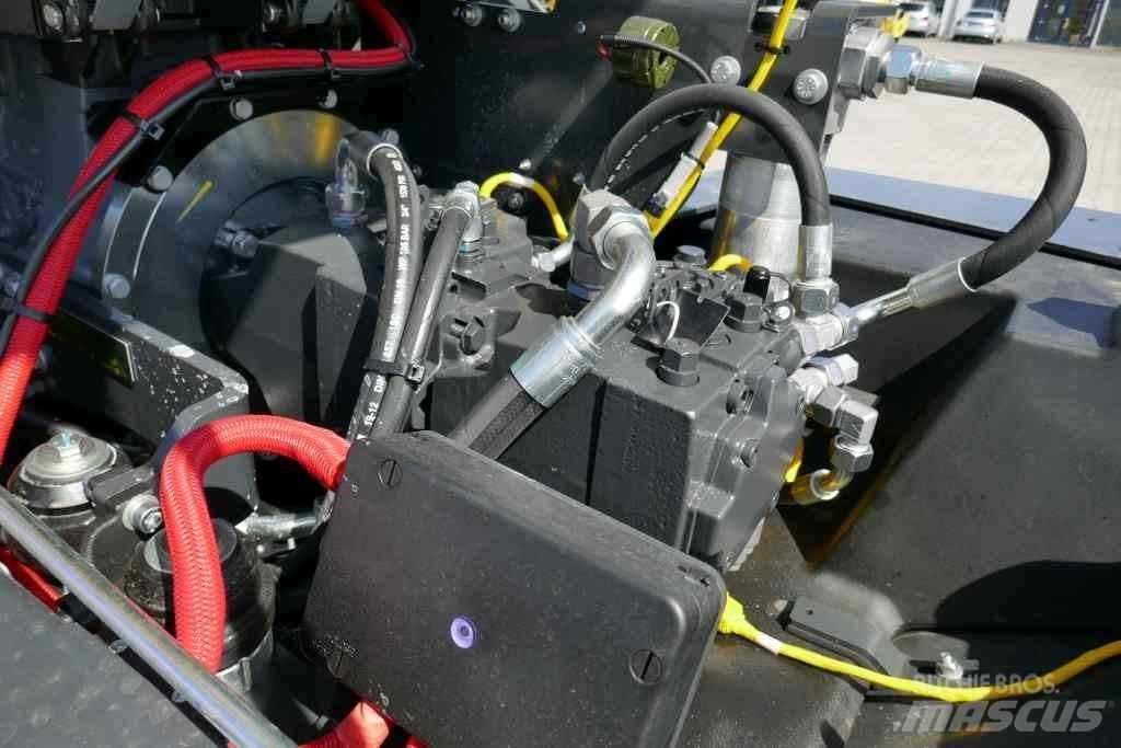 Bomag BW 213 D-5 Pôdne kompaktory