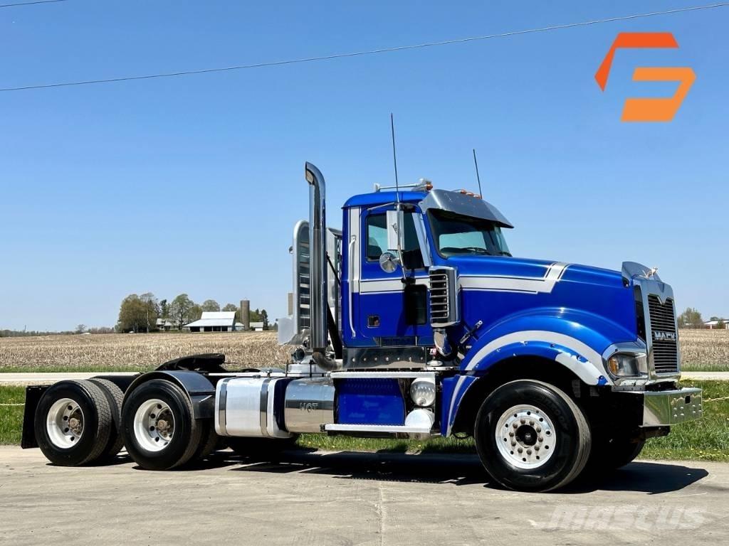 Mack Titan TD 713 Ďalšie nákladné vozidlá