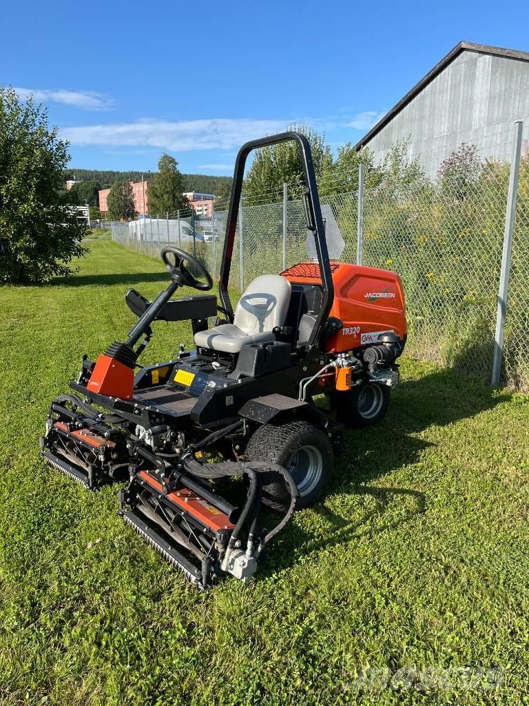 Jacobsen TR320 Kosačky greenov