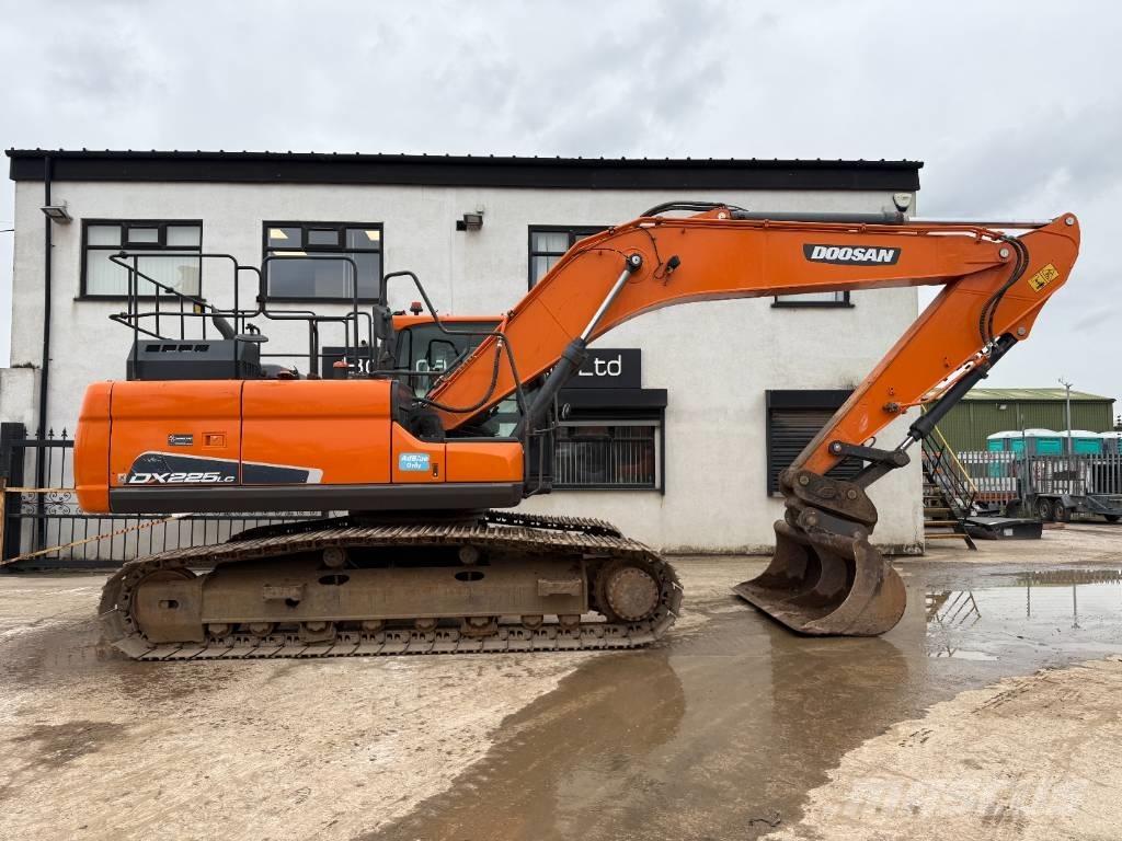 Doosan DX 225 LC-5 Pásové rýpadlá