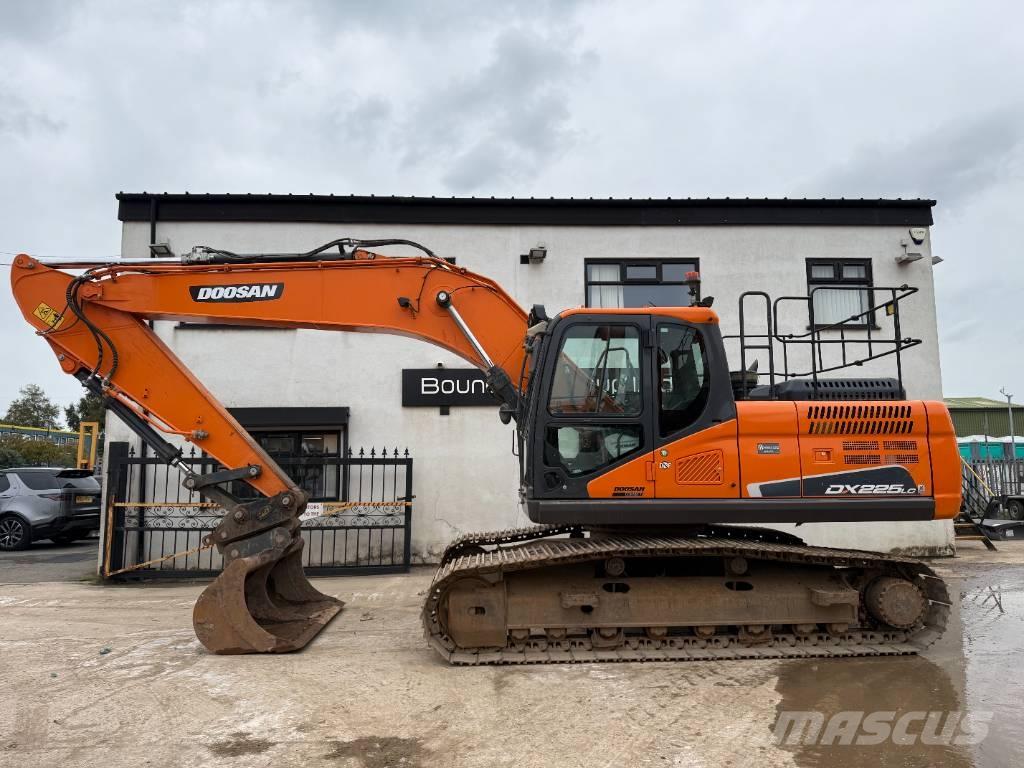 Doosan DX 225 LC-5 Pásové rýpadlá