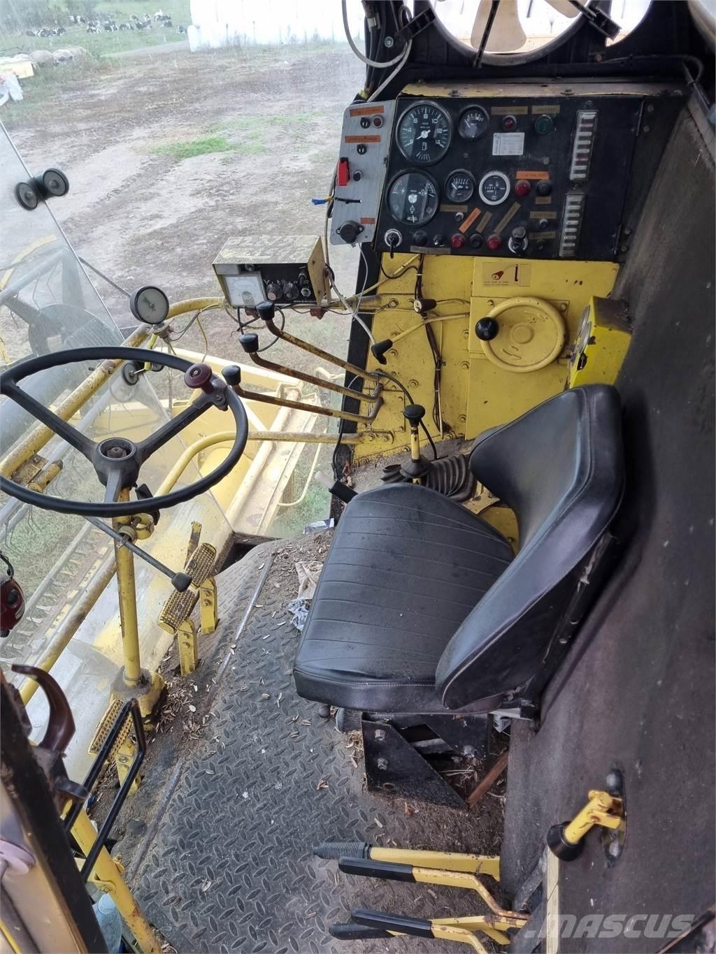 New Holland 8050 Kombinované zberacie stroje