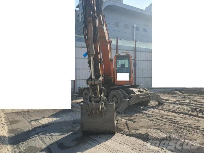 Doosan DX 210 WA Kolesové rýpadlá