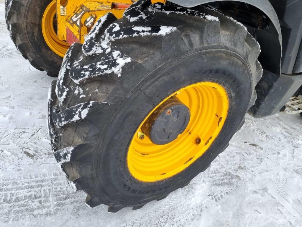 JCB 531-70 Teleskopické manipulátory