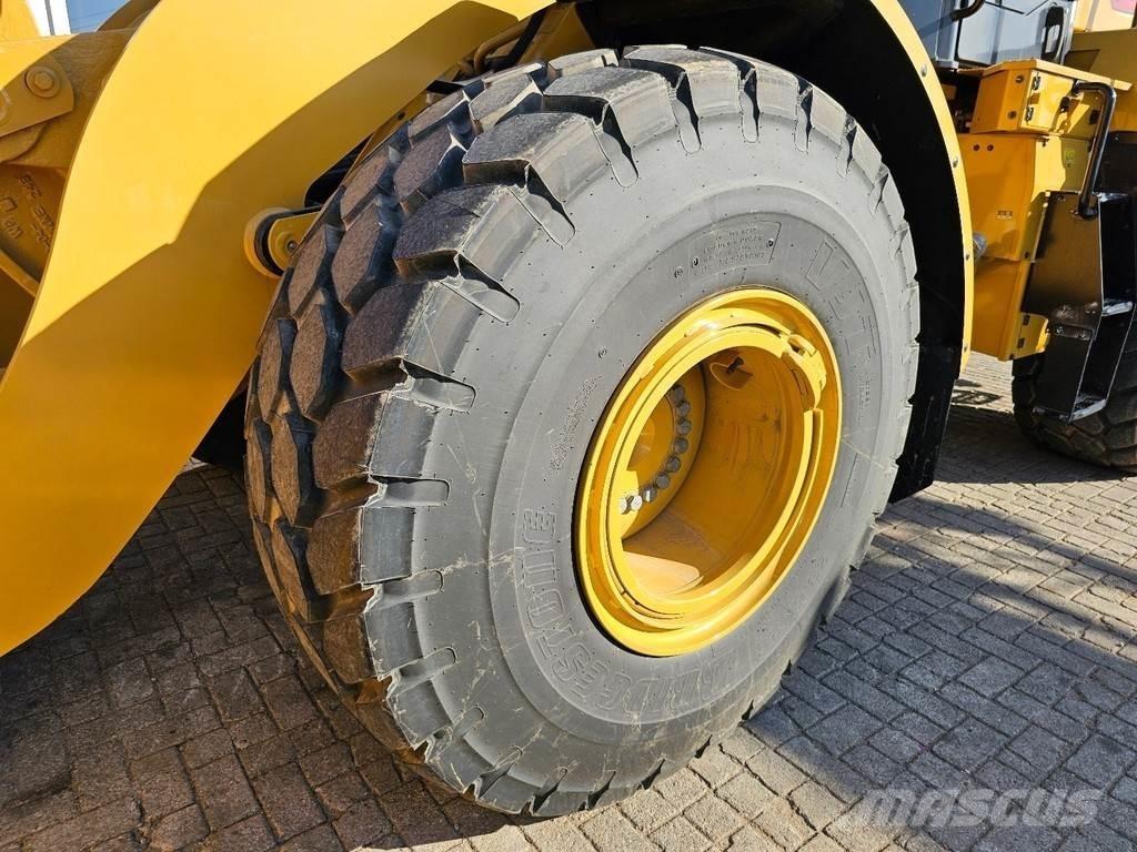 CAT 950L Kolesové nakladače