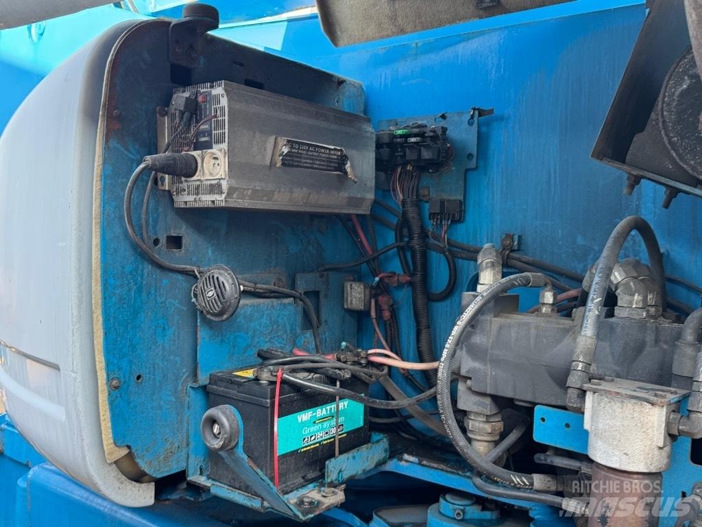 Genie 135/70 Kĺbové plošiny