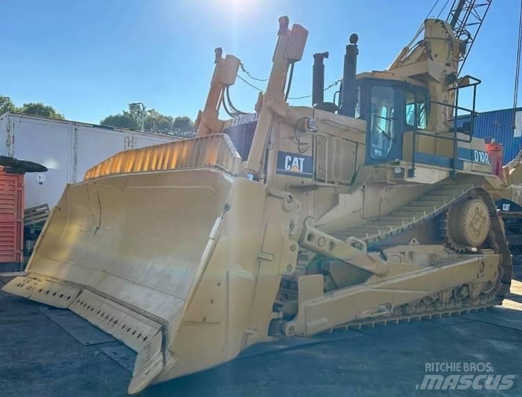 CAT D 10 R II Pásové dozéry