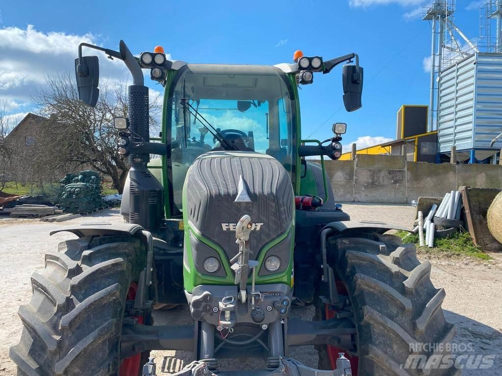 Fendt 516 Vario Traktory