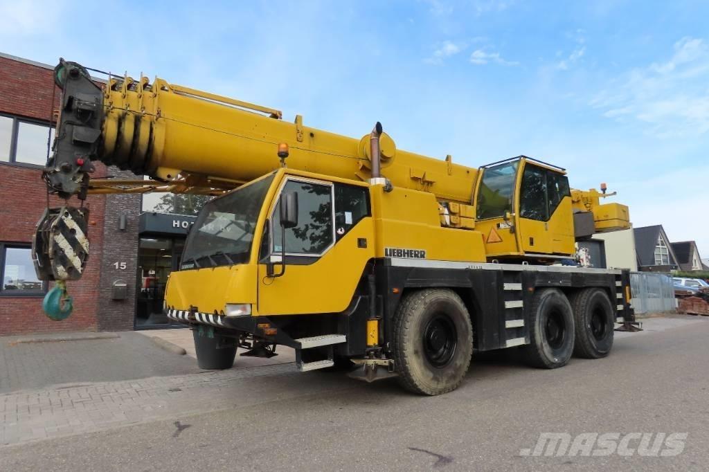 Liebherr LTM 1055-1 Univerzálne terénne žeriavy