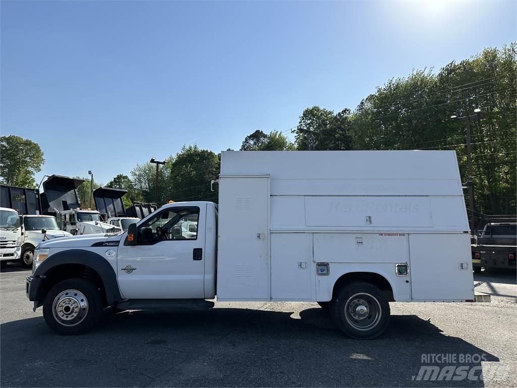 Ford F550 Komunálne / Multi-úžitkové vozidlá