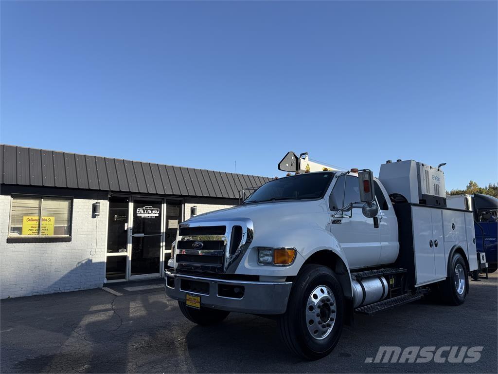 Ford F750 Komunálne / Multi-úžitkové vozidlá