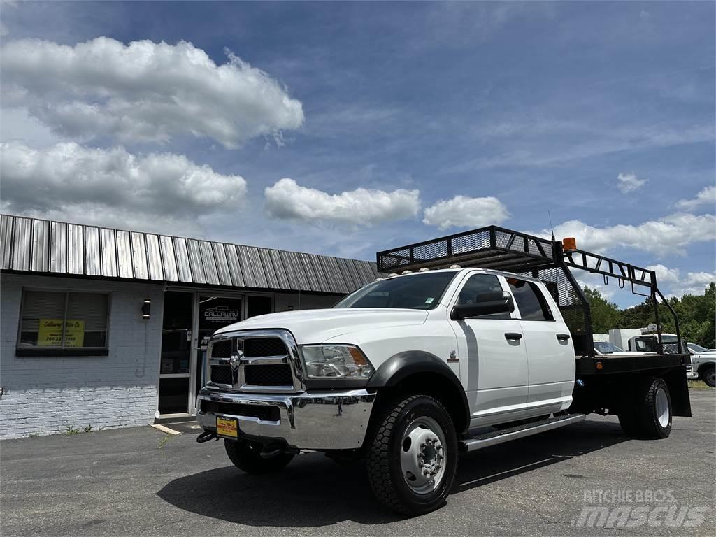 RAM 5500 Plošinové nákladné automobily/nákladné automobily so sklápacími bočnicami