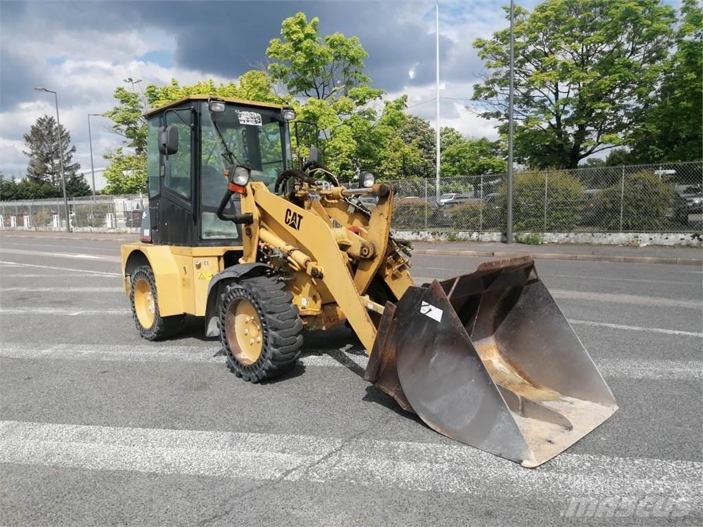 CAT 904B Ďalšie nakladače, rýpadlá a príslušenstvo