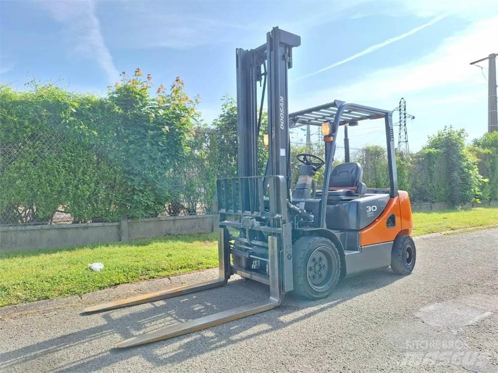 Doosan D30S 5 Iné