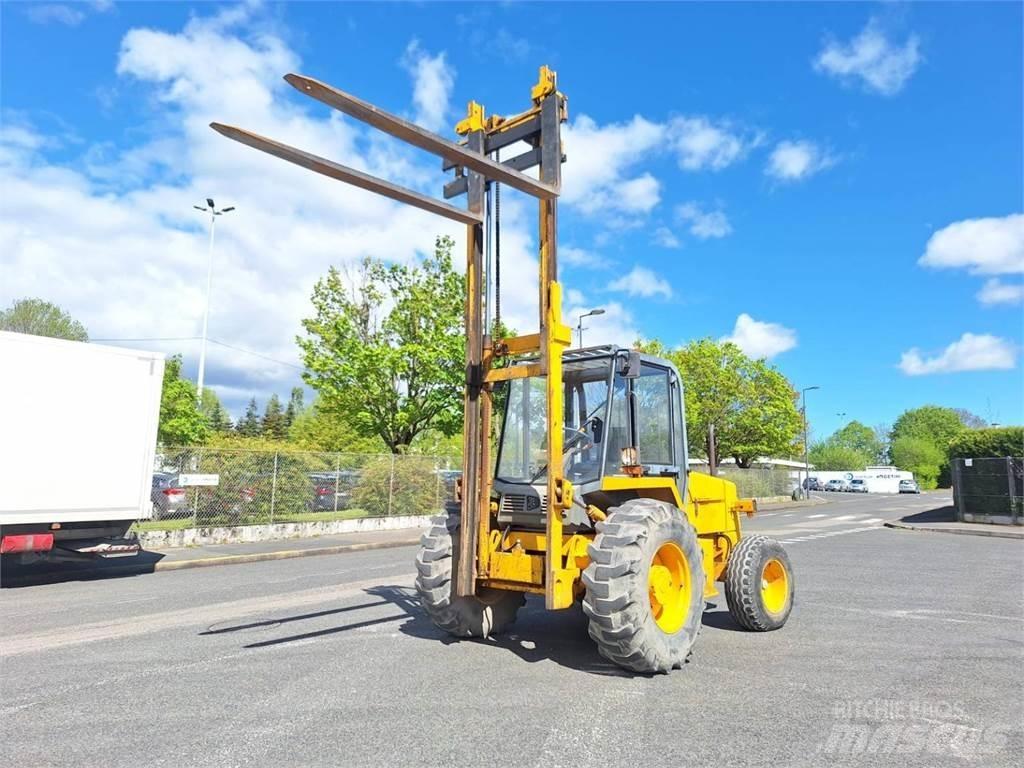 JCB 930-2 Terénne vysokozdvižné vozíky