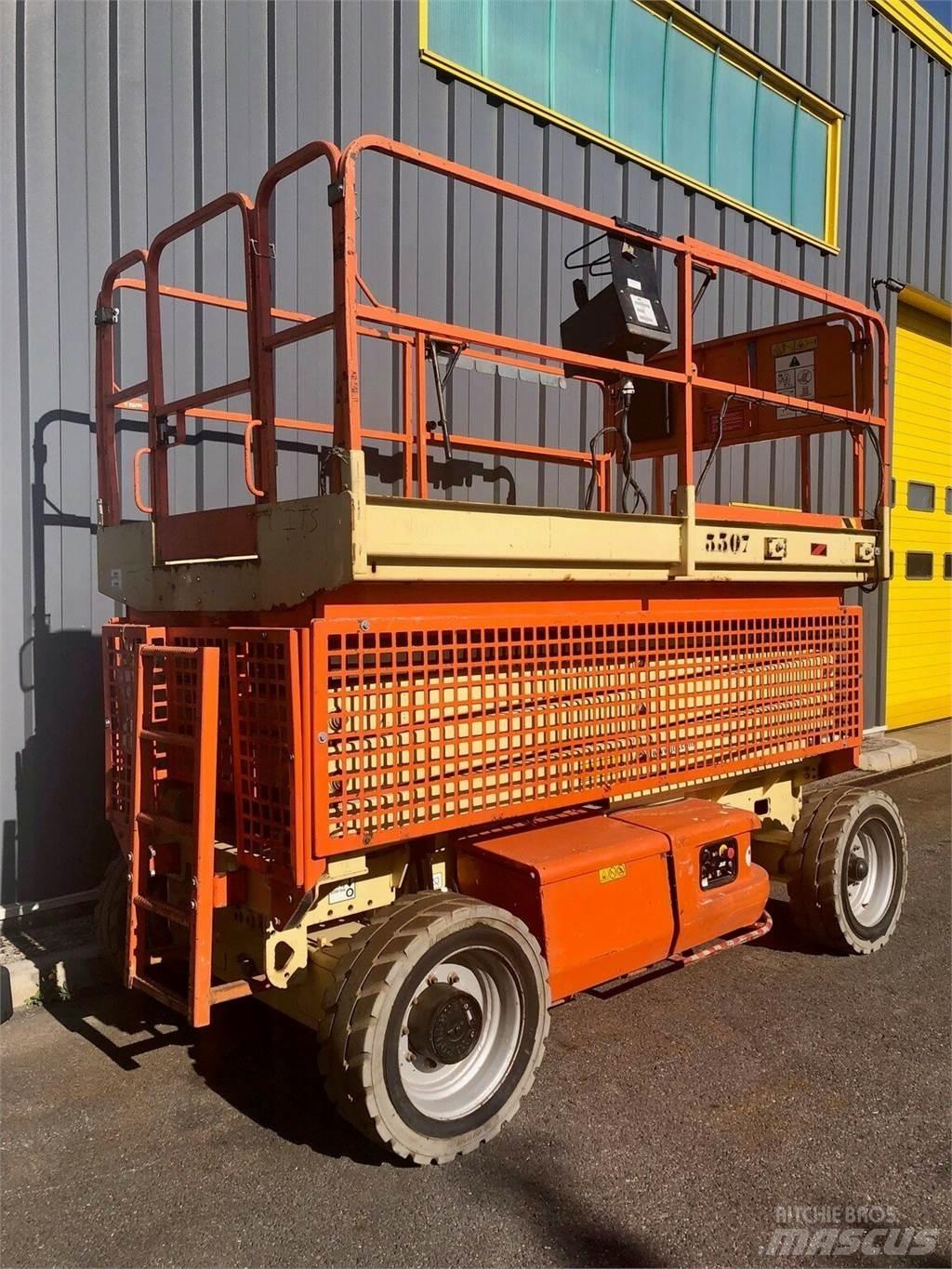 JLG 3369 LE Nožnicové zdvíhacie plošiny