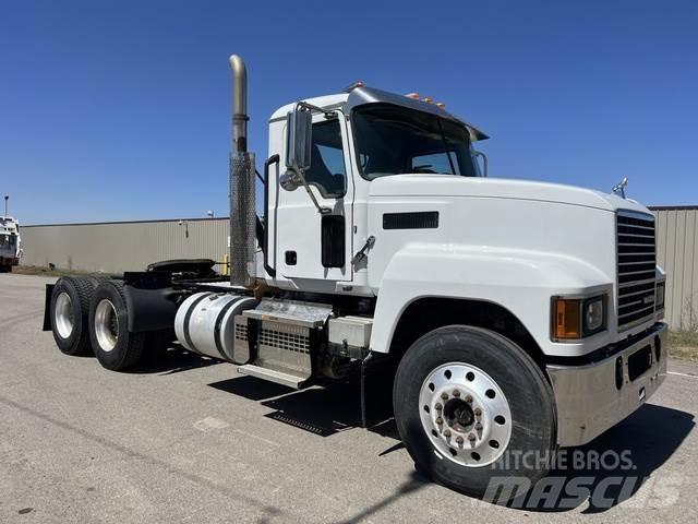 Mack PINNACLE Iné