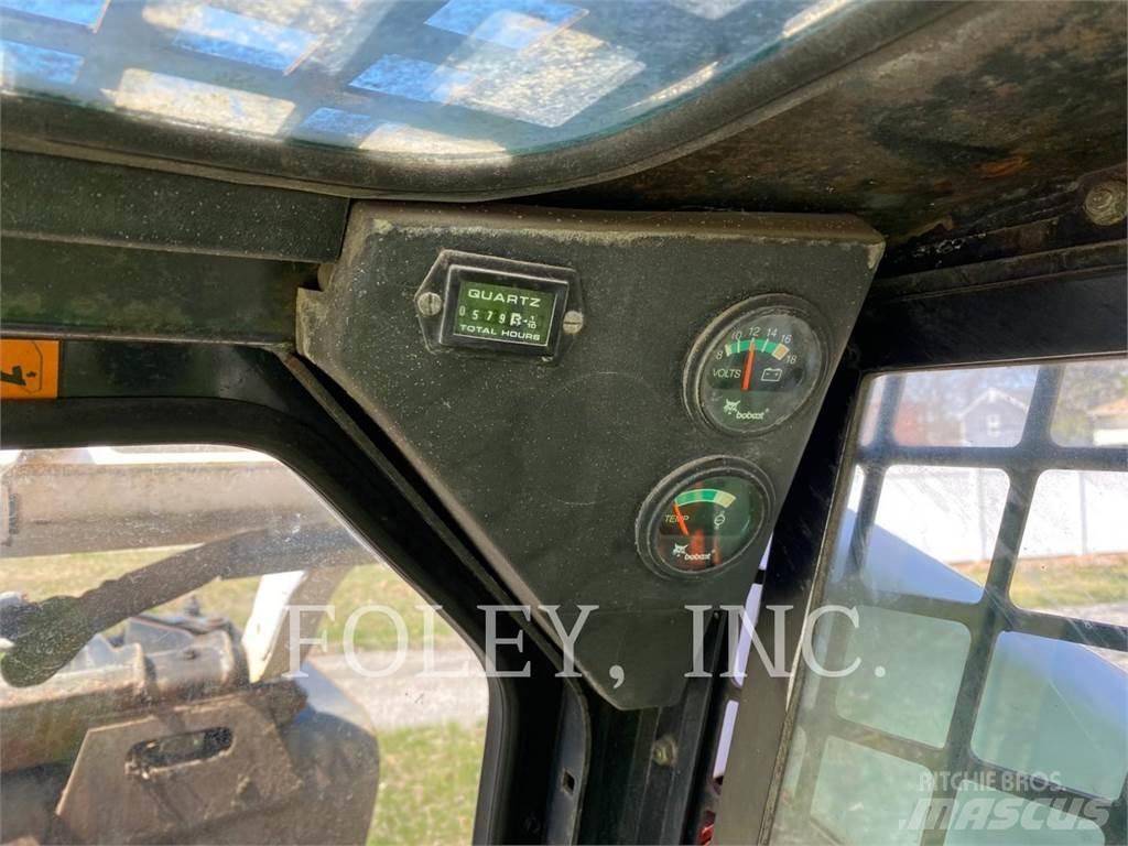 Bobcat 463 Šmykom riadené nakladače