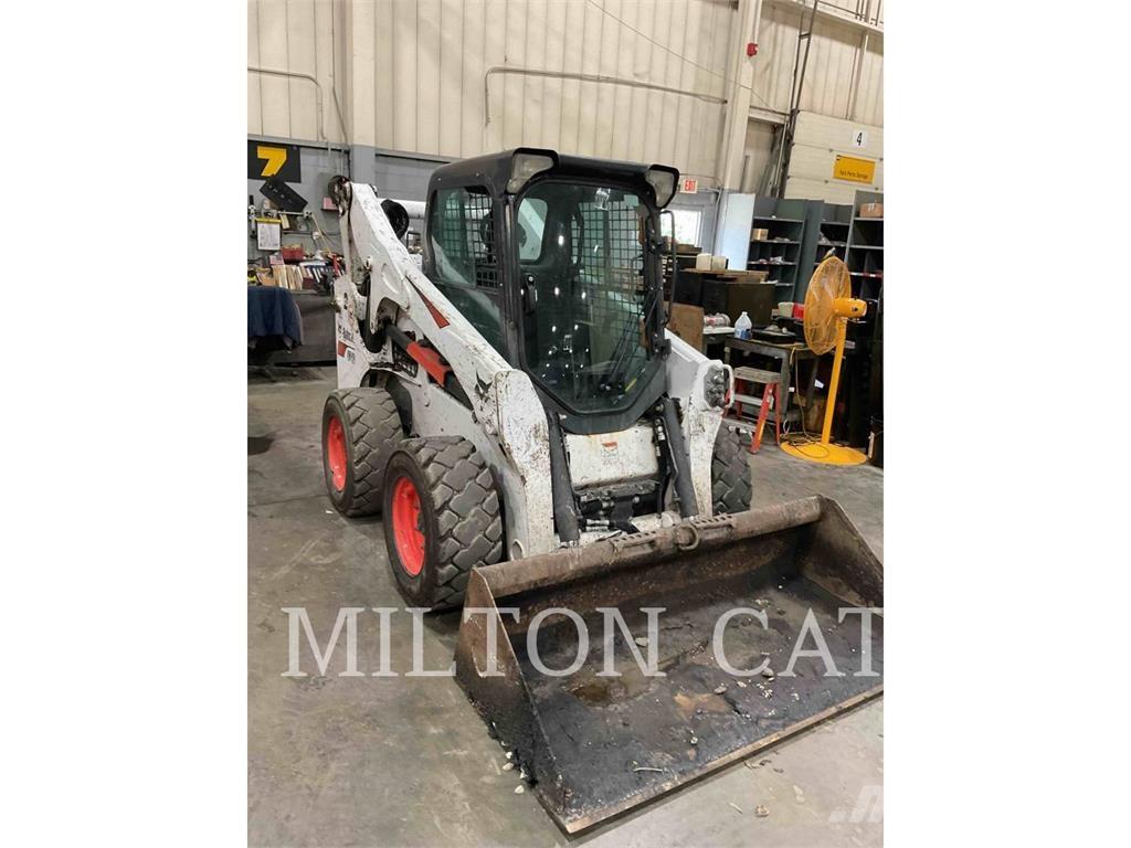 Bobcat S740 Šmykom riadené nakladače